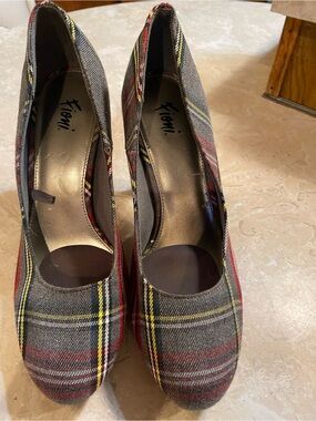 FIONI Clothing Plaid Platform Pumps with Red and Yellow Stripes